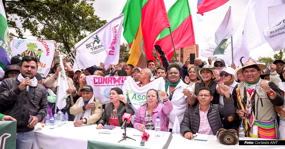 Campesinos radican consulta popular para acceder a tierras, derechos y justicia