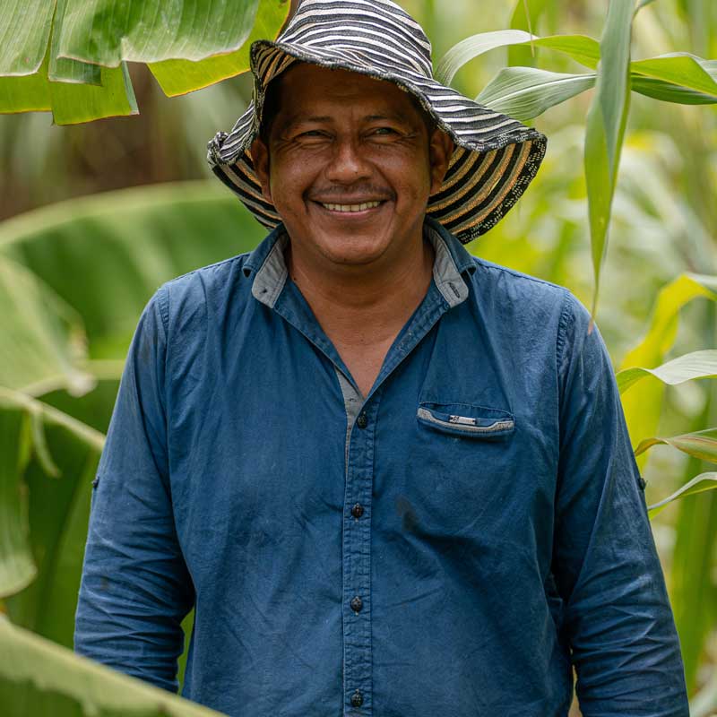 hombre-campesino-sombrero